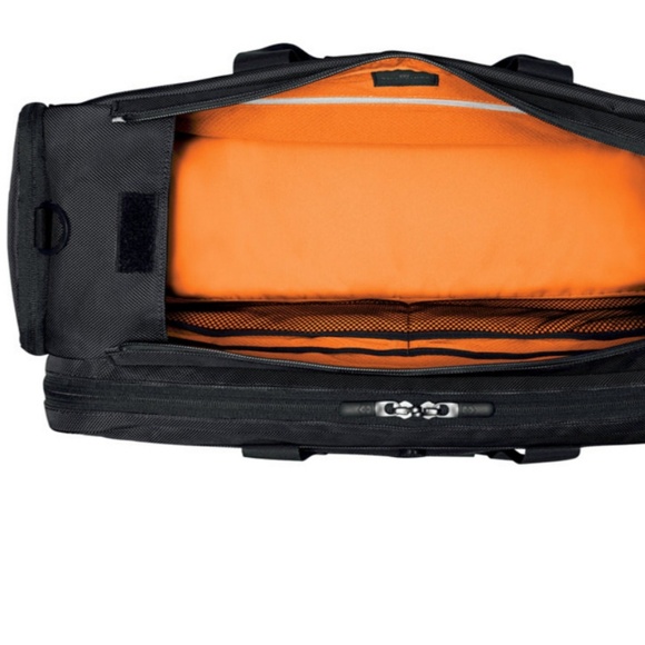 🎒Victorinox travel/ weekend bag NIB - Picture 2 of 3